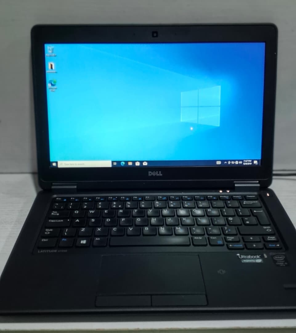 Dell Latitude E7250 laptop